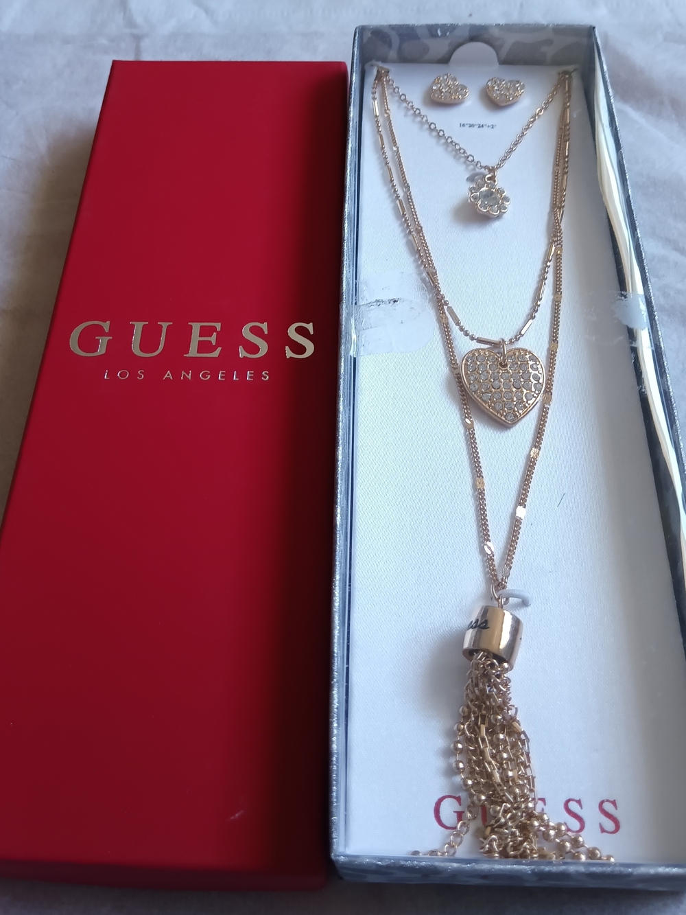 GUESS TRIPLE NECKLACE & STUDS BOXED SET